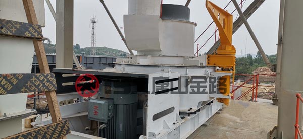錘破、對輥破、立軸沖擊破三種制砂設備優(yōu)劣對比